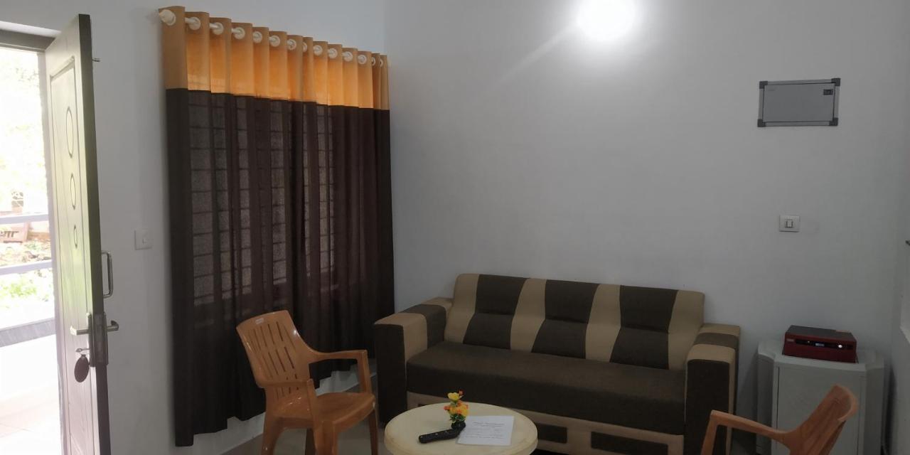 Pearl Inn Kottakkal エクステリア 写真